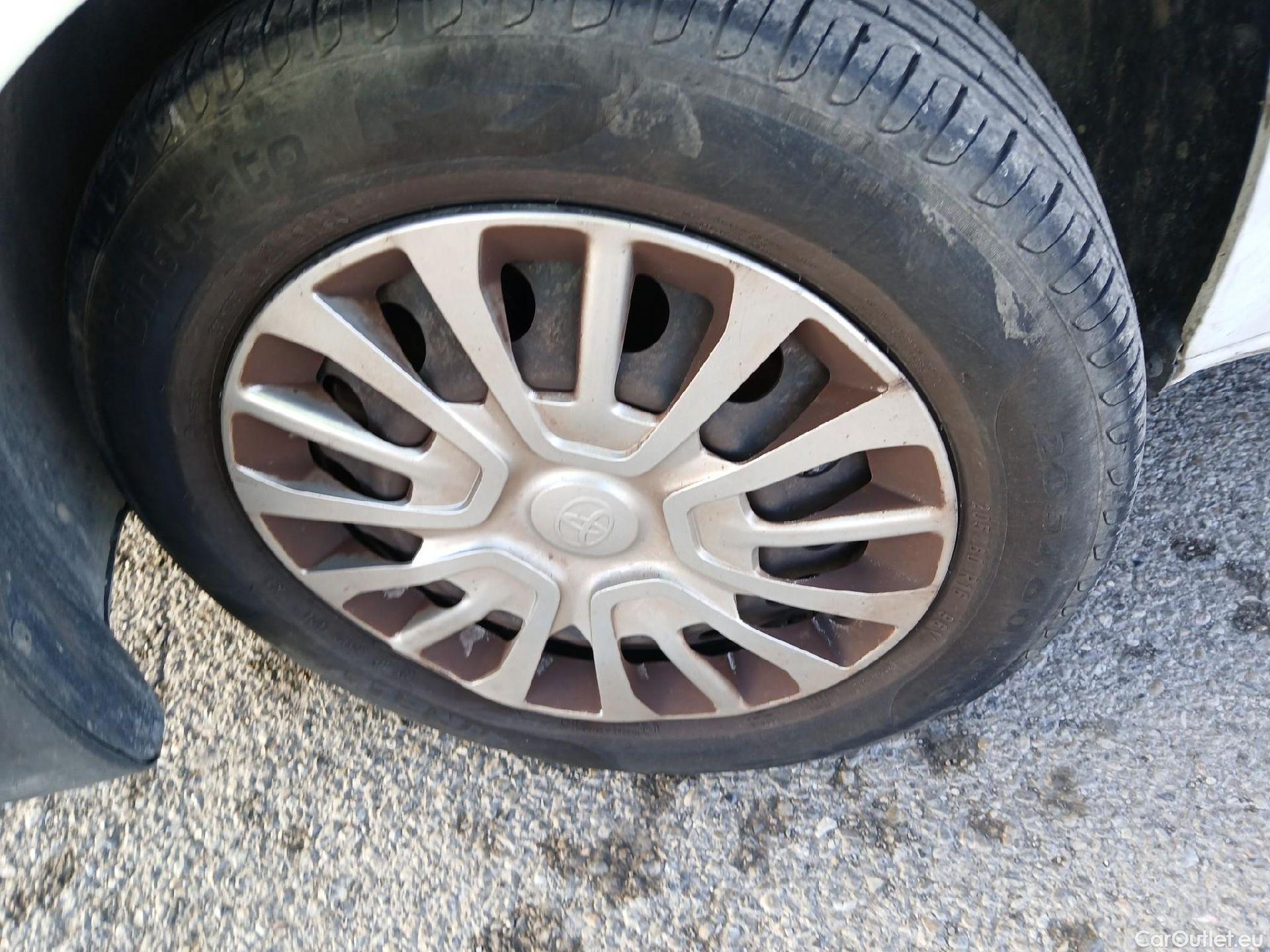  Toyota  Proace TOYOTA  City / 2020 / 4P / combi 1.5D 75kW (100CV) GX L1 (CX) #27