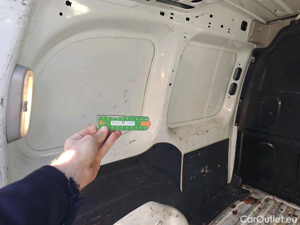  Renault  Kangoo  II Furgón Professional 1.5 dCi 90CV MT5 E6 #51