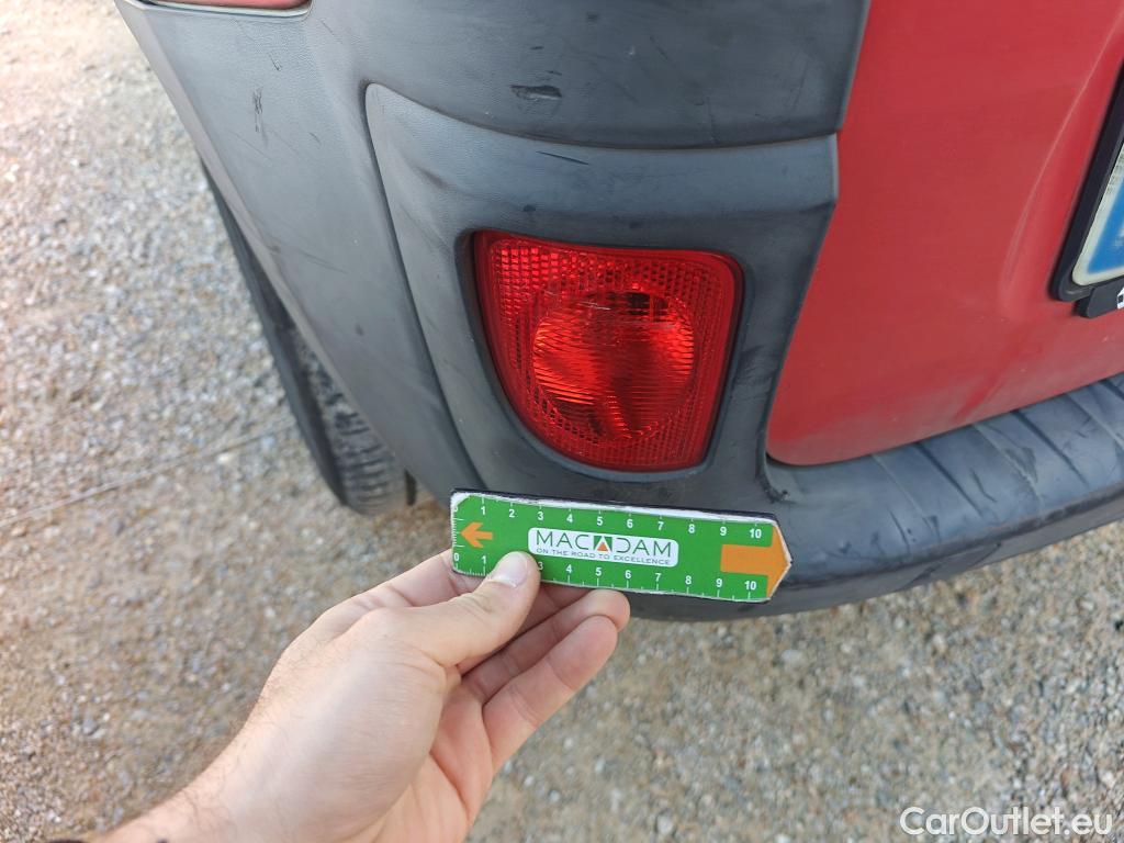  Renault  Kangoo  II Furgón Professional 1.5 dCi 90CV MT5 E6 #111