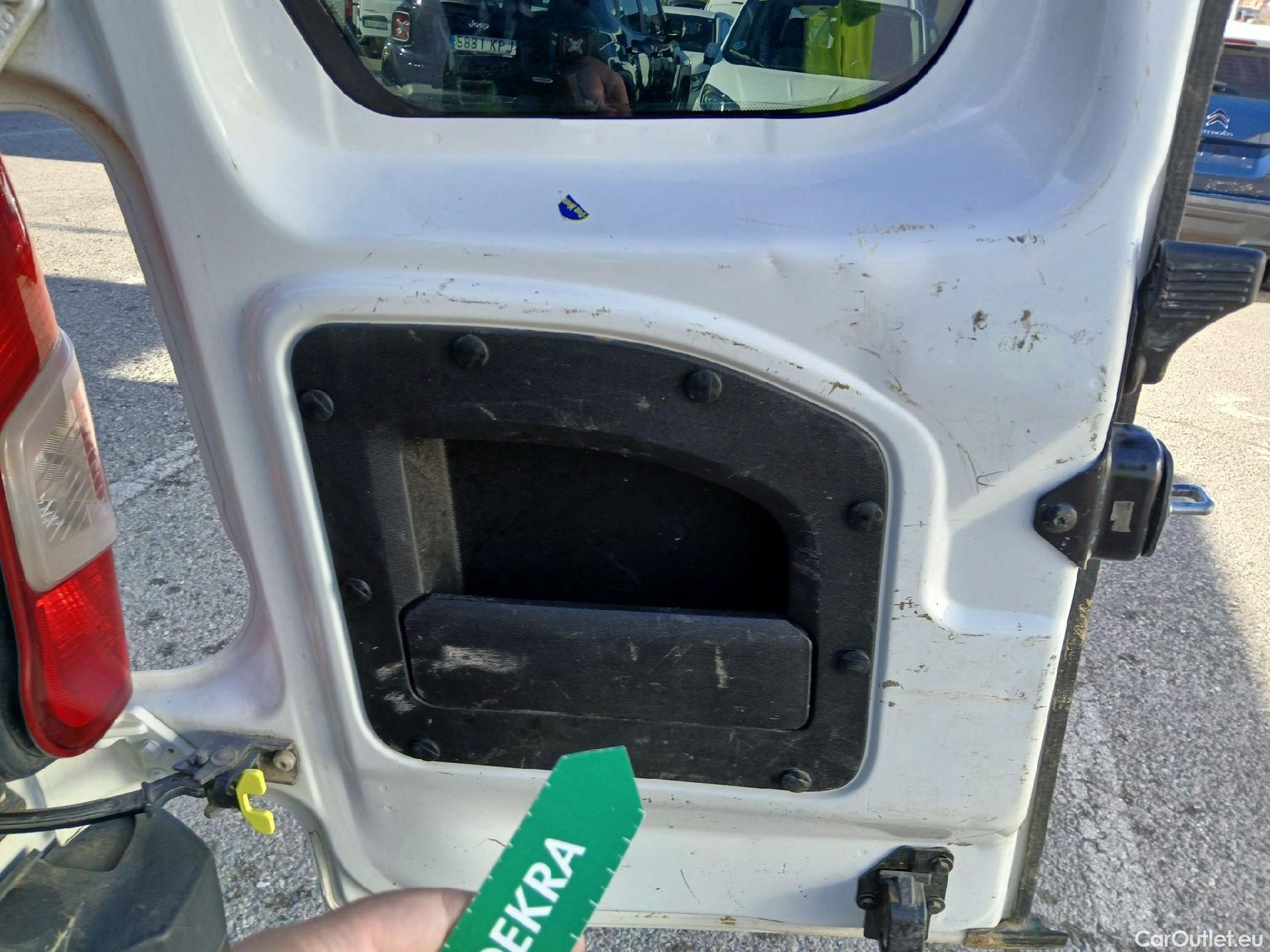  Toyota  Proace TOYOTA  City / 2020 / 4P / combi 1.5D 75kW (100CV) GX L1 (CX) #3