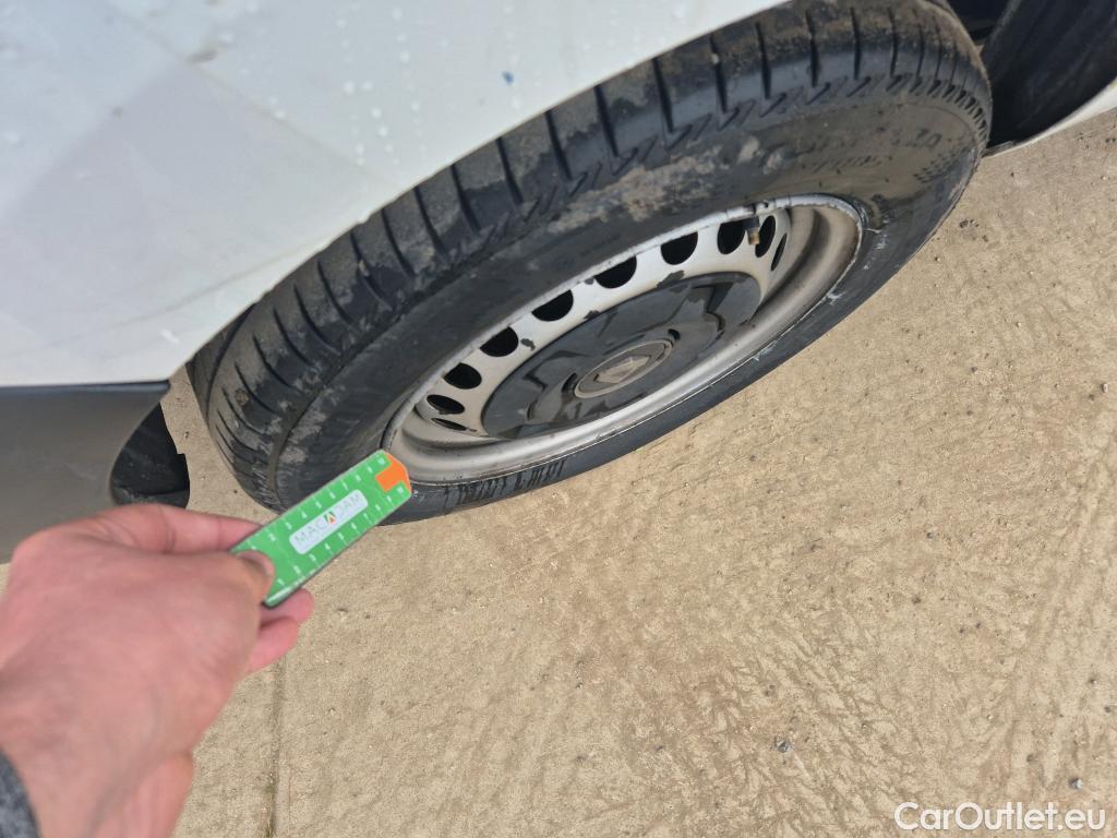  Renault  EXPRESS RENAULT  / 2021 / 4P / furgón derivado de turismo Confort 1.5 Blue dCi 55 kW (75 cv) #24