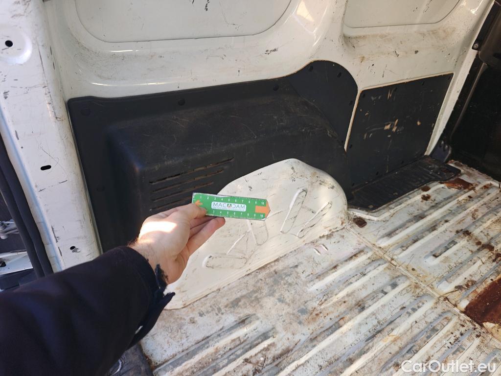  Renault  Kangoo  II Furgón Professional 1.5 dCi 90CV MT5 E6 #52