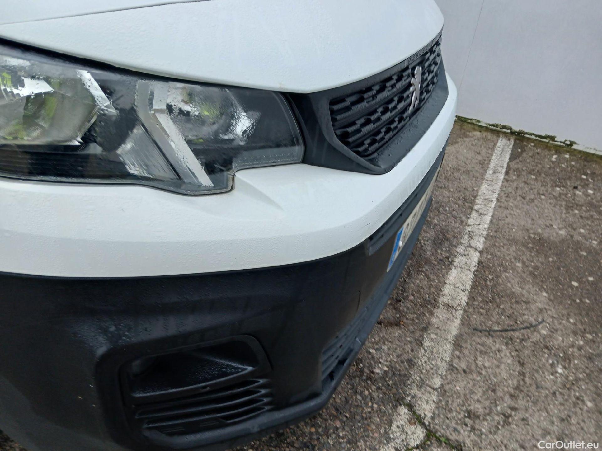  Peugeot  Partner PEUGEOT  / 2018 / 4P / furgón derivado de turismo Premium Standard 600kg BlueHDi 73kW (AC) #22