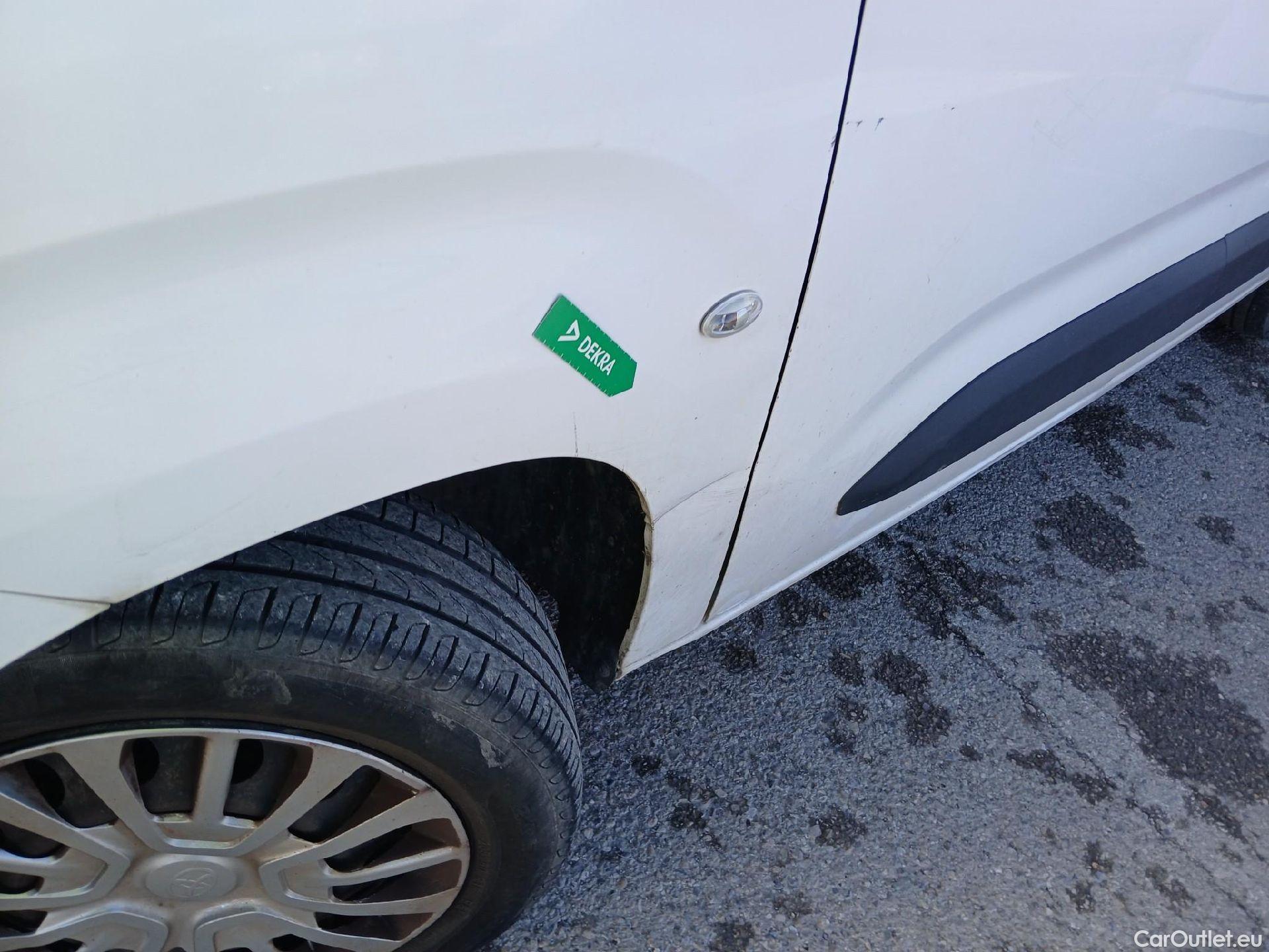  Toyota  Proace TOYOTA  City / 2020 / 4P / combi 1.5D 75kW (100CV) GX L1 (CX) #25