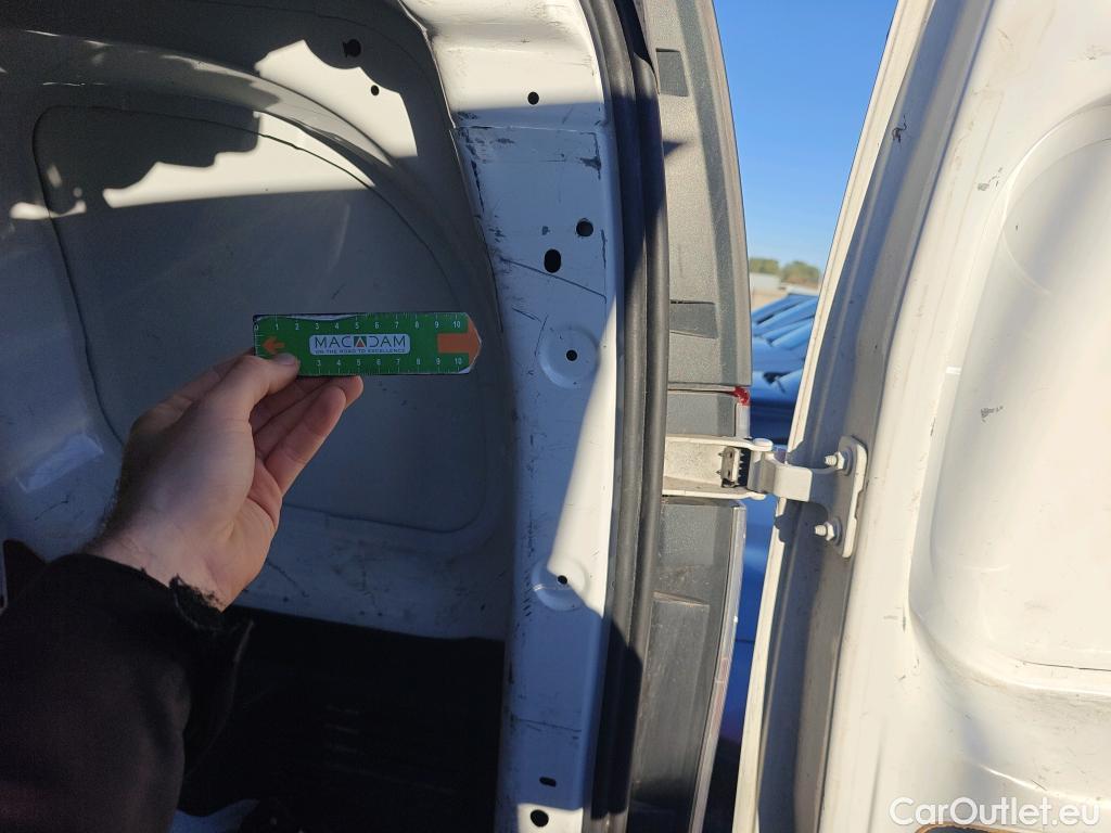  Renault  Kangoo  II Furgón Professional 1.5 dCi 90CV MT5 E6 #57