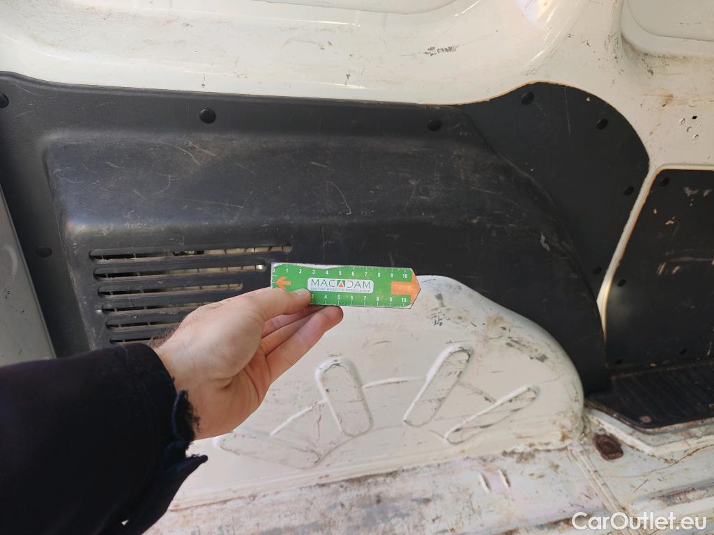  Renault  Kangoo  II Furgón Professional 1.5 dCi 90CV MT5 E6 #21