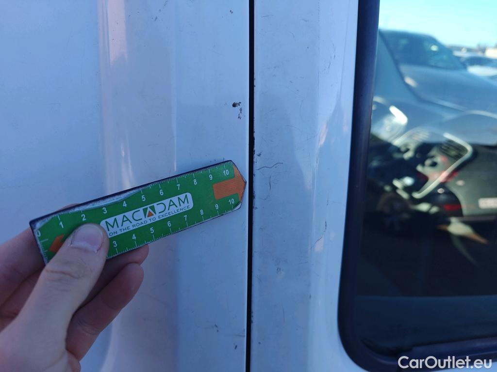  Renault  Kangoo  II Furgón Professional 1.5 dCi 90CV MT5 E6 #46