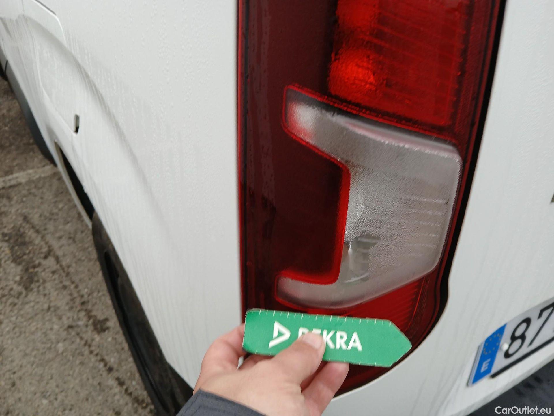  Peugeot  Partner PEUGEOT  / 2018 / 4P / furgón derivado de turismo Premium Standard 600kg BlueHDi 73kW (AC) #47