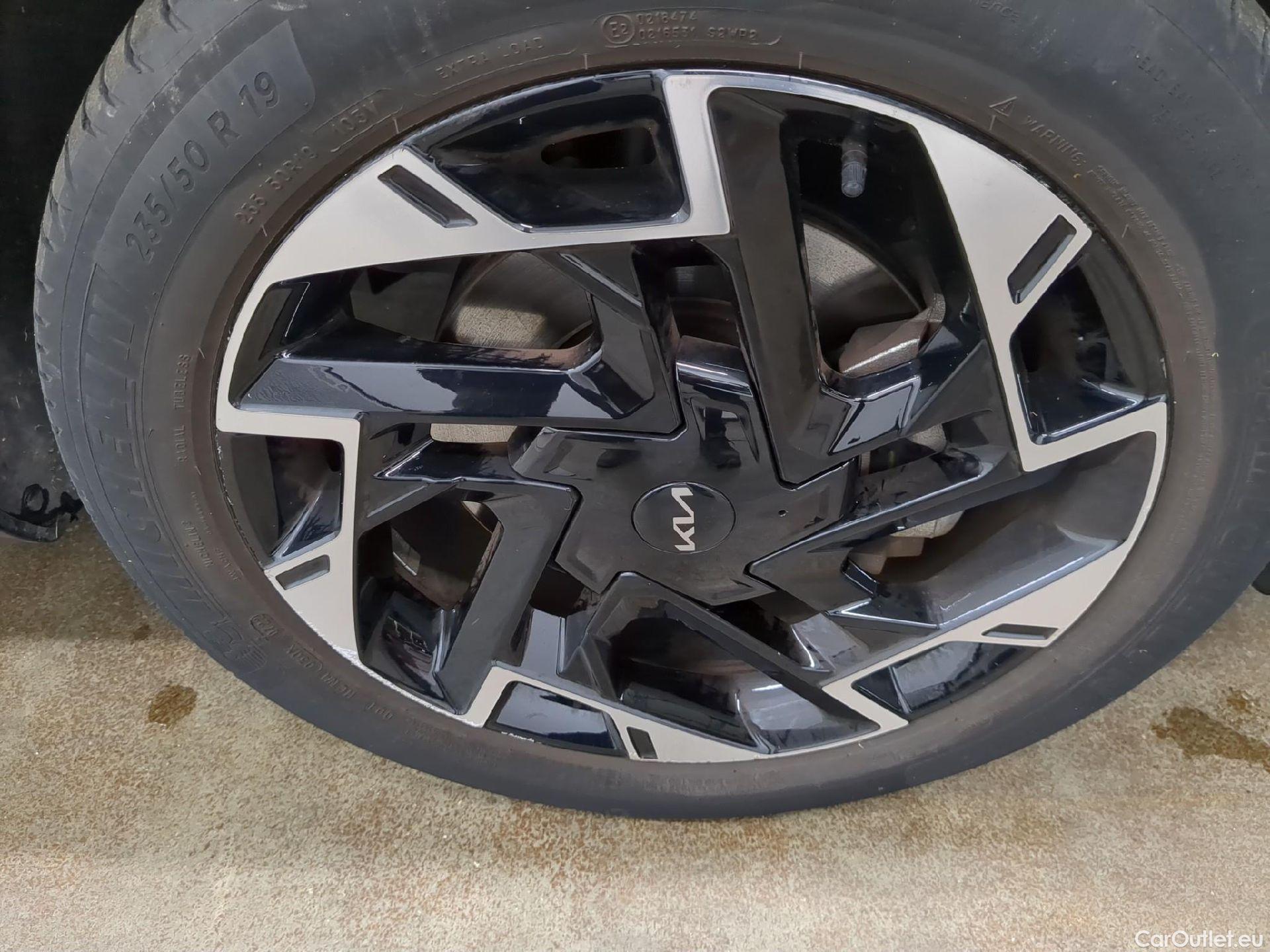  KIA  Sportage KIA  / 2021 / 5P / SUV 1.6 T-GDI 265 PHEV AUTO 4WD GT-L PREM BU #11