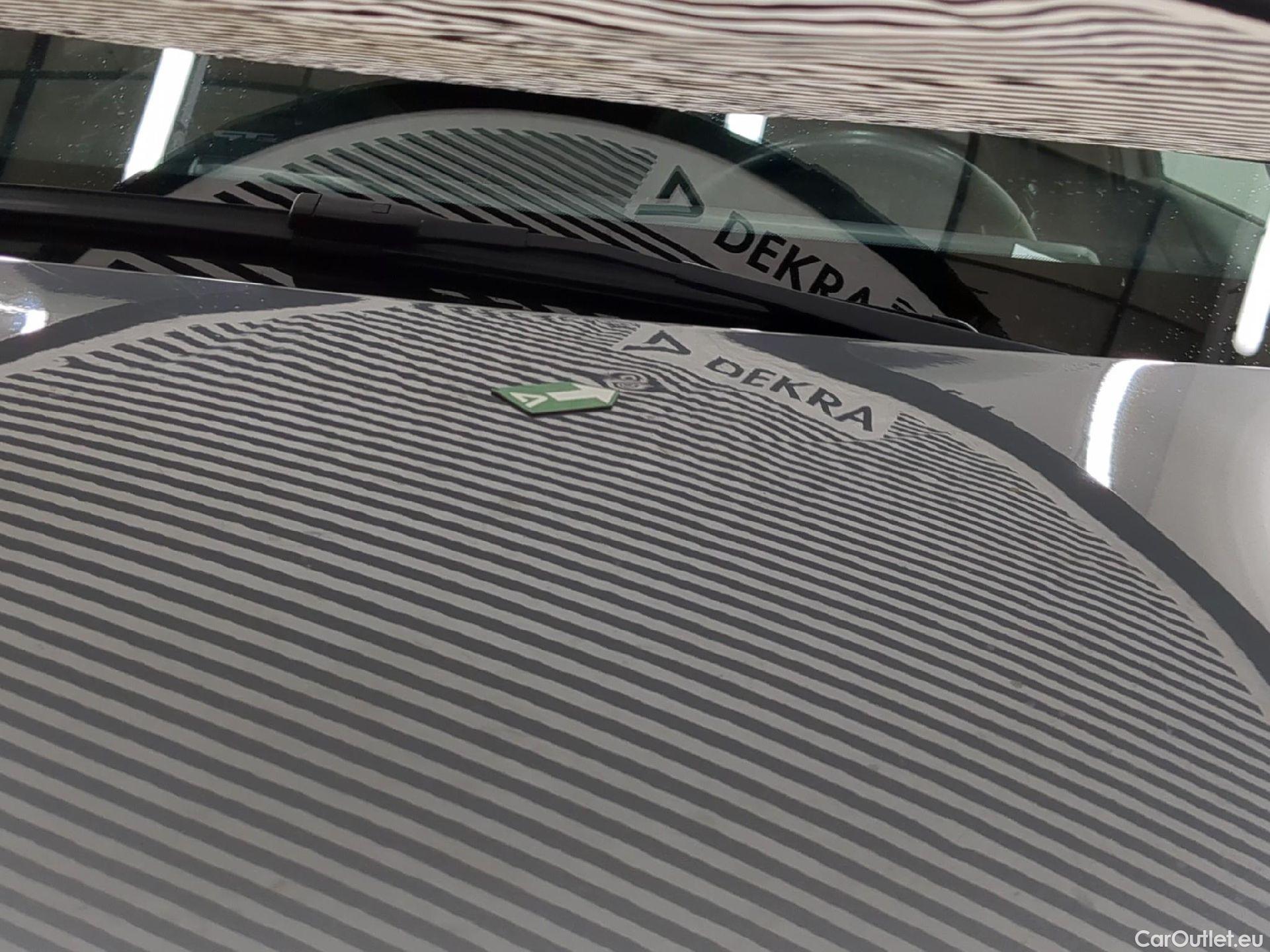  KIA  Sportage KIA  / 2021 / 5P / SUV 1.6 T-GDI 265 PHEV AUTO 4WD GT-L PREM BU #30