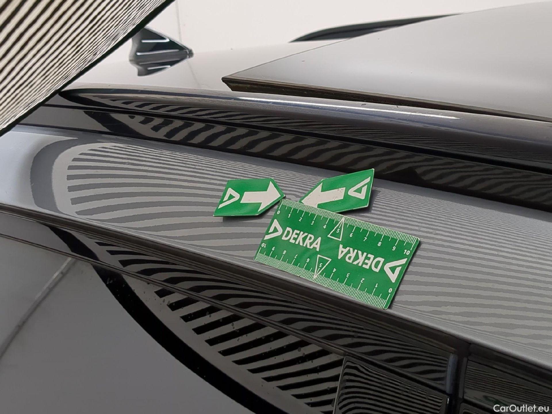  KIA  Sportage KIA  / 2021 / 5P / SUV 1.6 T-GDI 265 PHEV AUTO 4WD GT-L PREM BU #17