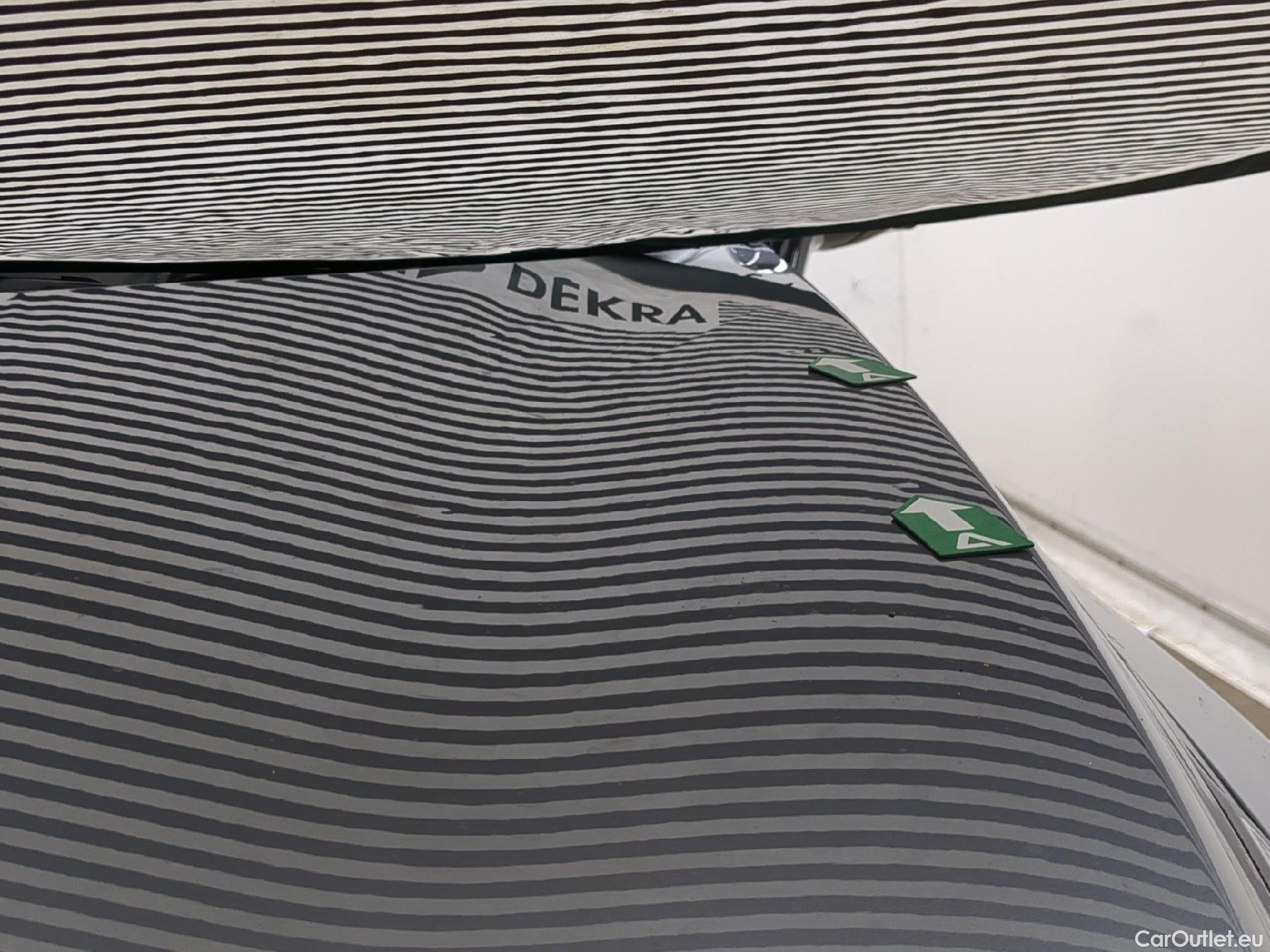  KIA  Sportage KIA  / 2021 / 5P / SUV 1.6 T-GDI 265 PHEV AUTO 4WD GT-L PREM BU #29