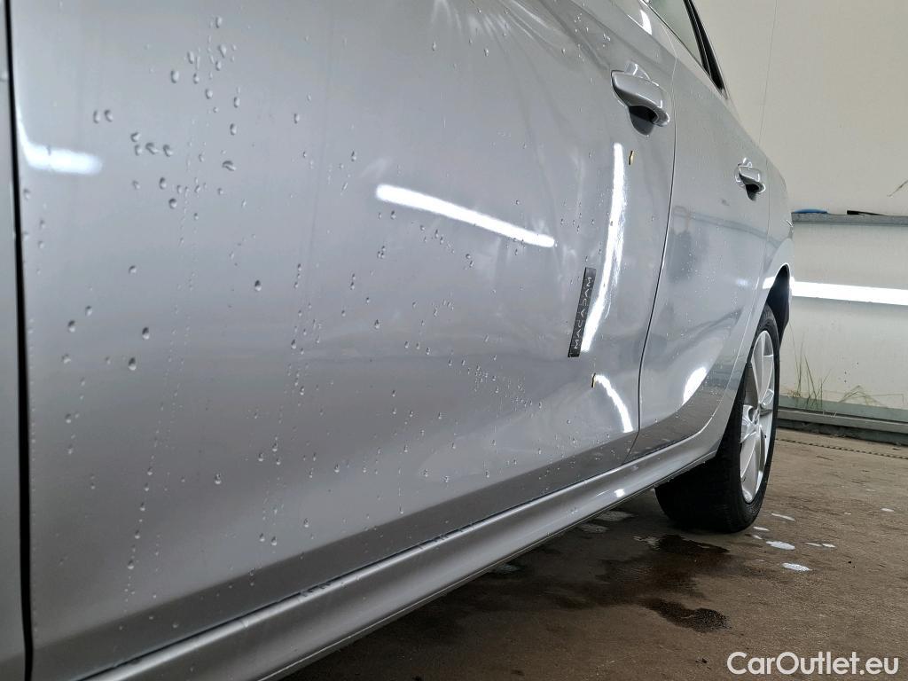  Opel  Corsa  F Elegance Business 1.2 Turbo 100CV BVM6 E6d #9