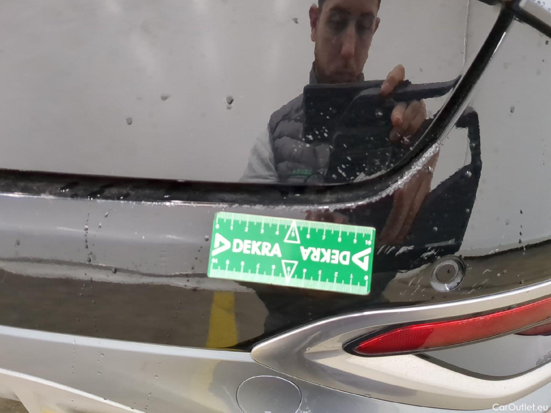  KIA  Sportage KIA  / 2021 / 5P / SUV 1.6 T-GDI 265 PHEV AUTO 4WD GT-L PREM BU #6