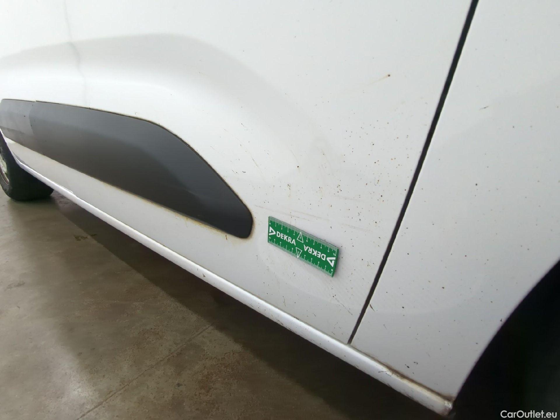  Citroen  Berlingo  Fourgon Club M 650 1.5 BlueHDi 75CV BVM5 E6dT #40