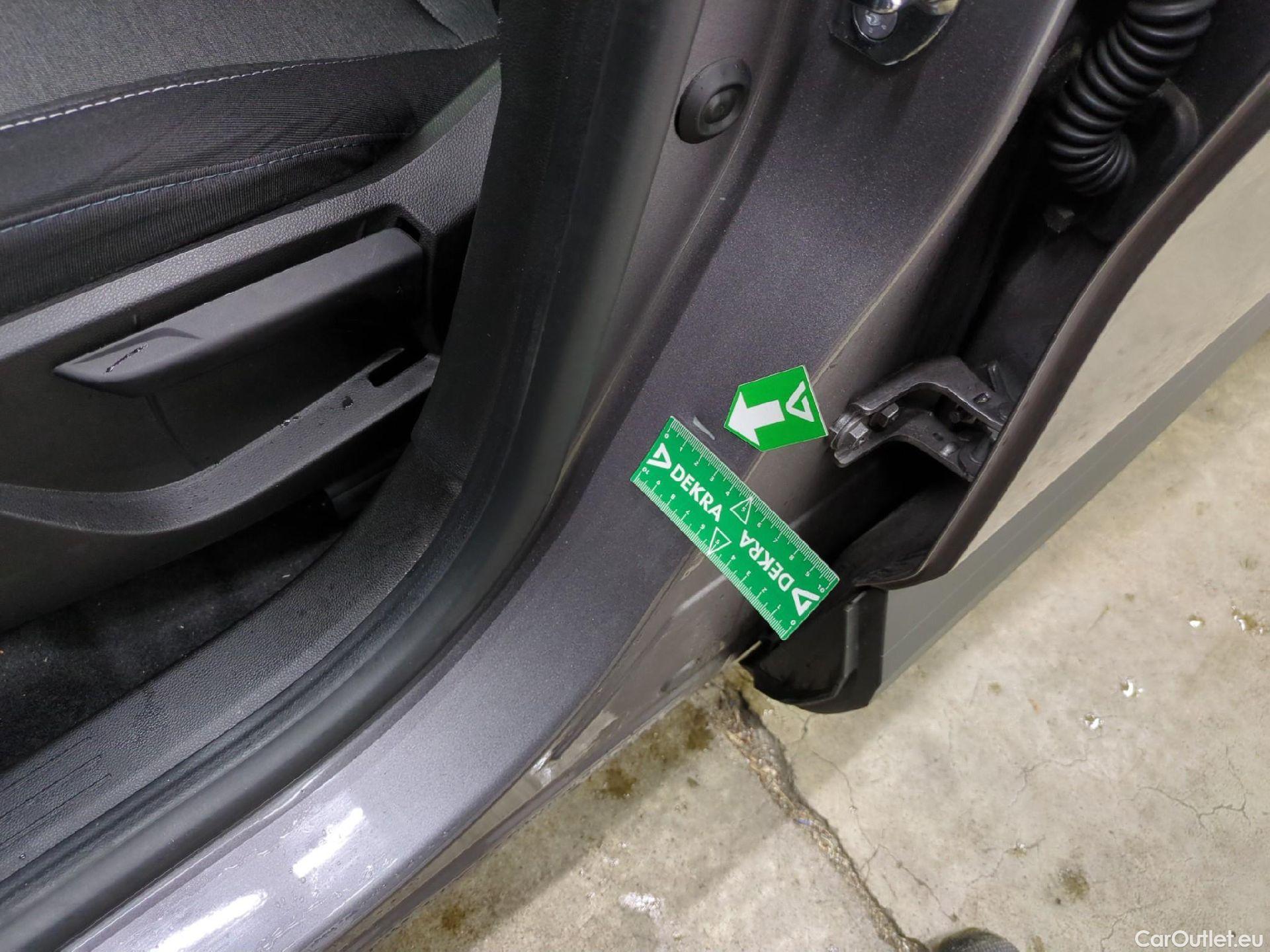  Renault  Captur  II Evolution 1.6 E-TECH Hybrid 145CV BVA6 E6d #4