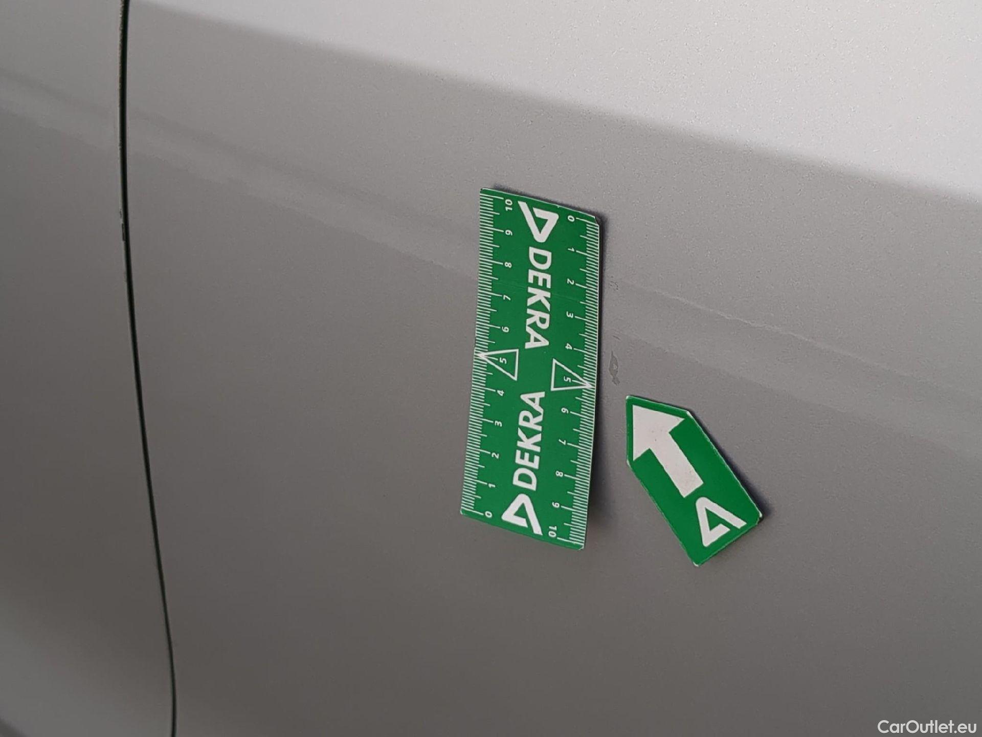  Volkswagen  Tiguan VOLKSWAGEN  / 2020 / 5P / SUV 2.0 TDI 150 DSG7 Life Business #13