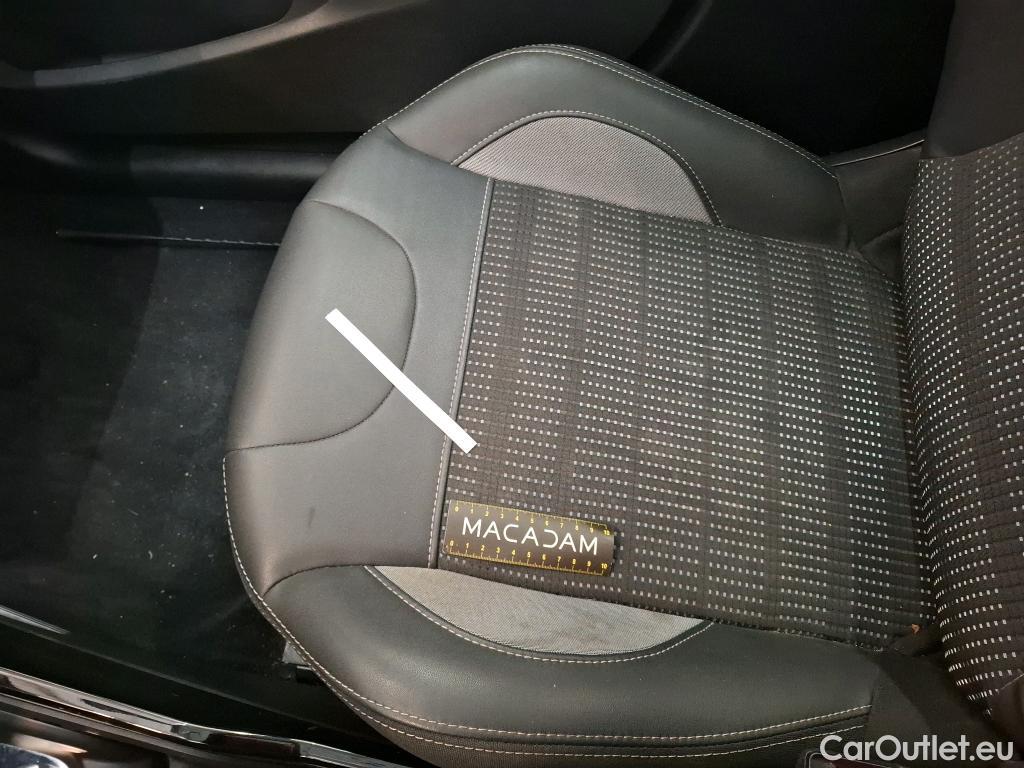  Peugeot  2008  Allure 1.2 PureTech 110CV BVA6 E6 #38