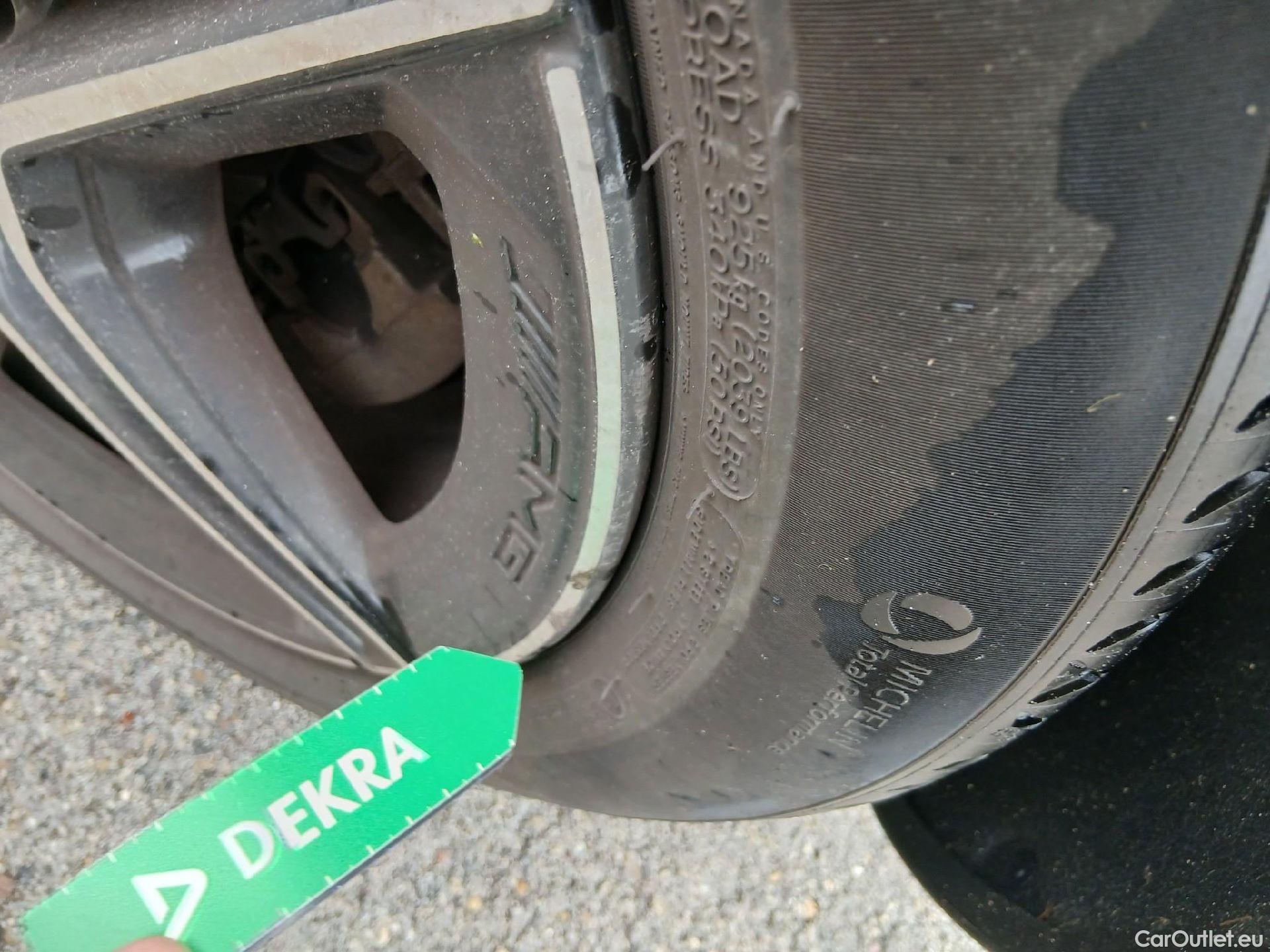  Mercedes  G-Klasee MERCEDES-BENZ Clase GLC / 2019 / 5P / todoterreno GLC 300 de 4MATIC #1