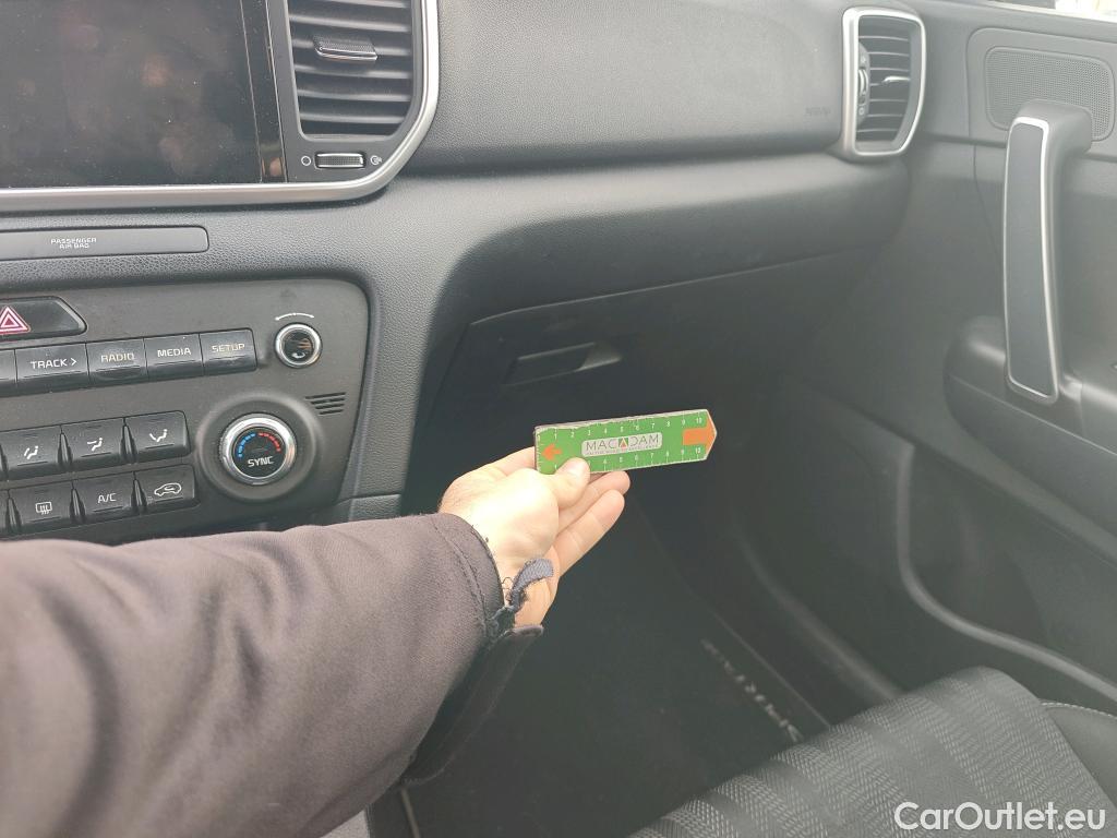  KIA  Sportage KIA  / 2018 / 5P / todoterreno 1.6 MHEV Business 100kW (136CV) 4x2 #64