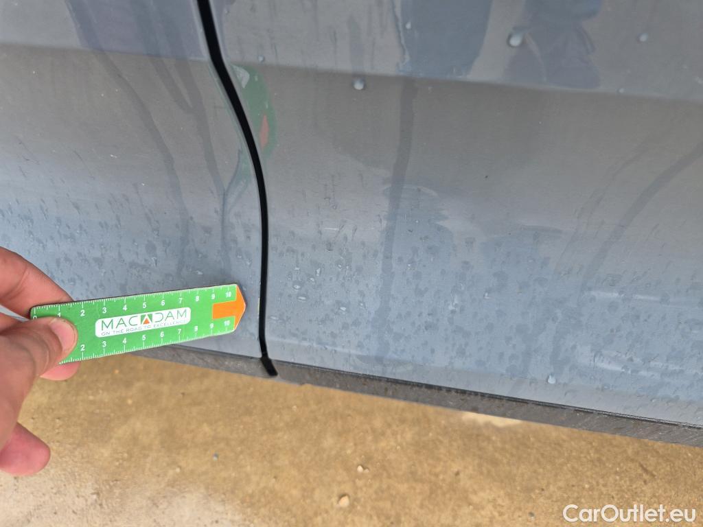  Volvo  XC 40 VOLVO XC40 / 2017 / 5P / todoterreno 1.5 T4 Twin Recharge R-Design Auto #19