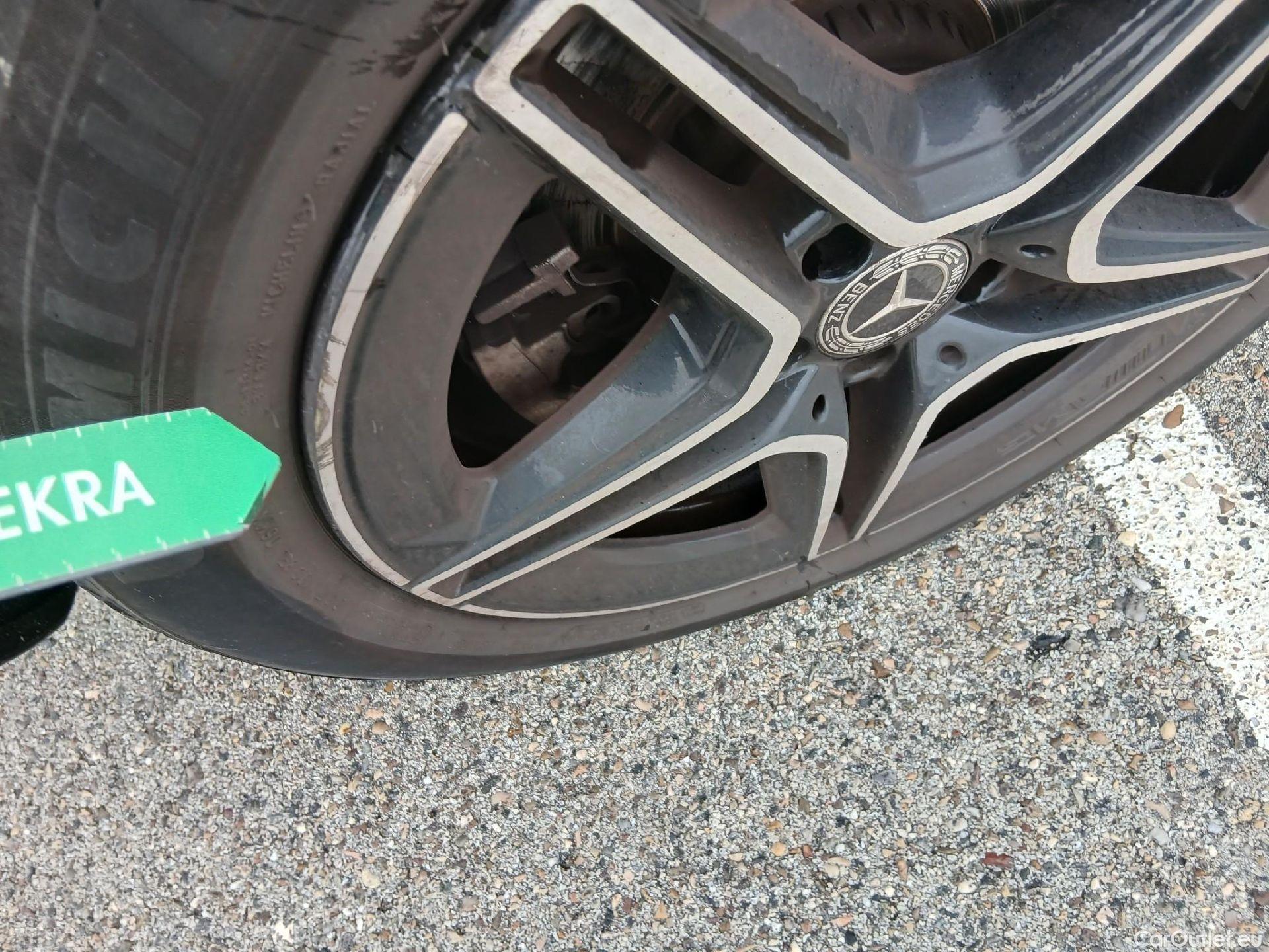  Mercedes  G-Klasee MERCEDES-BENZ Clase GLC / 2019 / 5P / todoterreno GLC 300 de 4MATIC #3