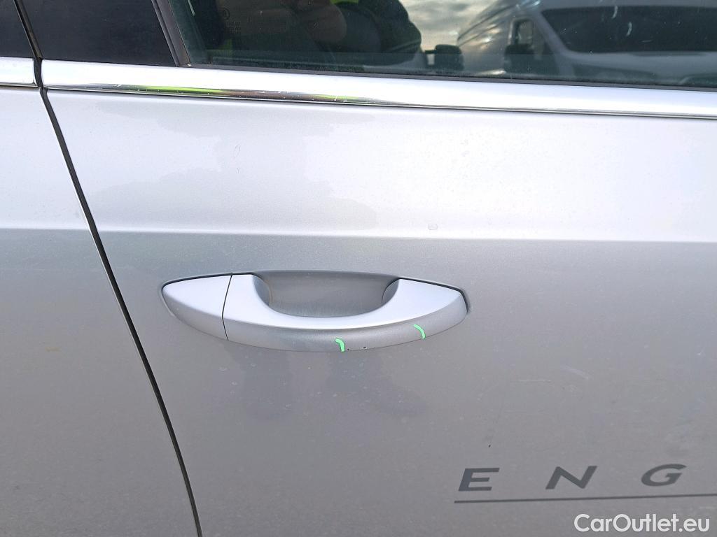  Skoda  Octavia SKODA  / 2016 / 5P / familiar Combi 1.6 TDI CR 85KW (115CV) Ambition #33