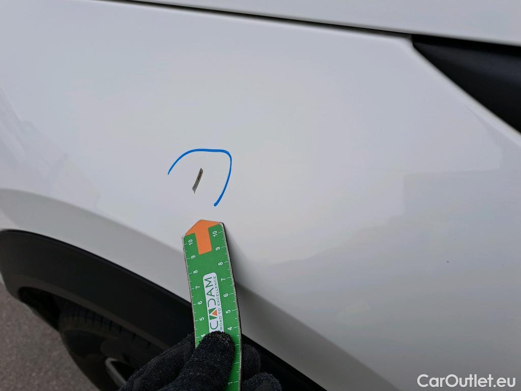  Peugeot  2008 PEUGEOT  / 2019 / 5P / todoterreno Allure BlueHDI 81kW (110CV) #9