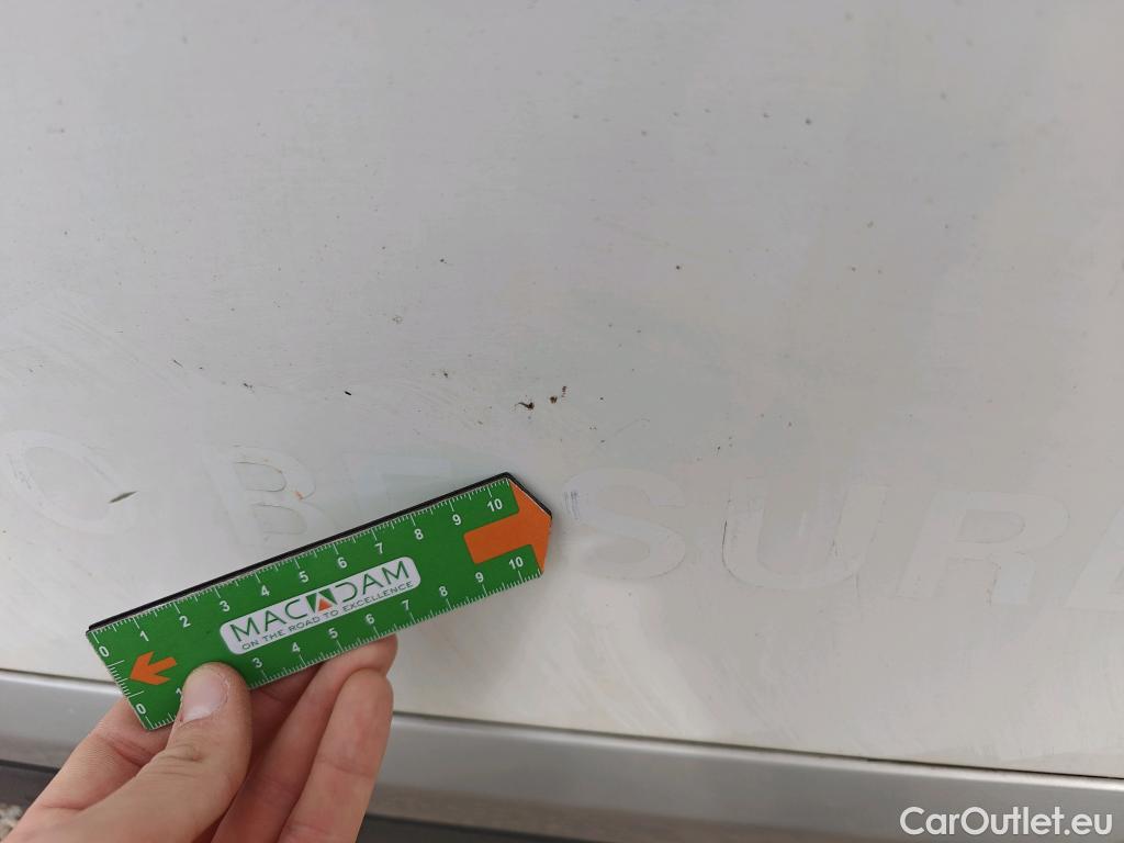  Peugeot  2008 PEUGEOT  / 2019 / 5P / todoterreno Allure BlueHDI 81kW (110CV) #18