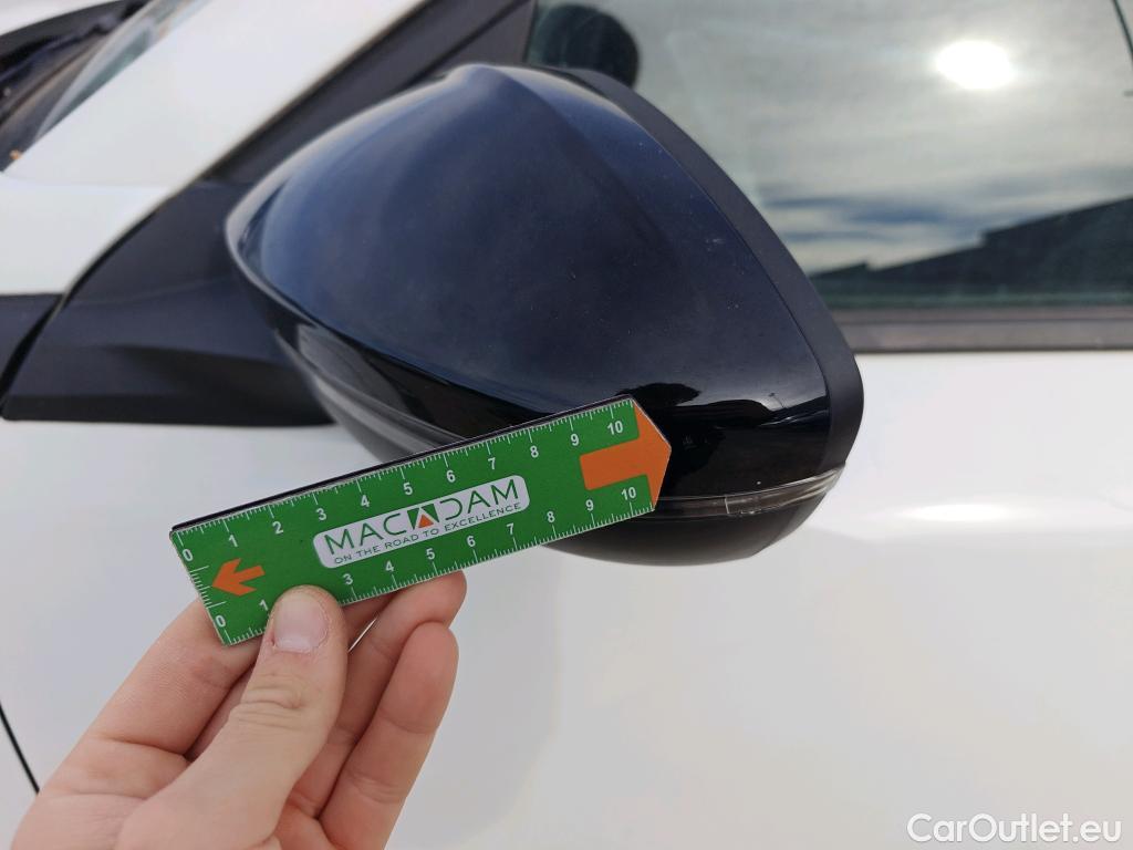  Peugeot  2008 PEUGEOT  / 2019 / 5P / todoterreno Allure BlueHDI 81kW (110CV) #60