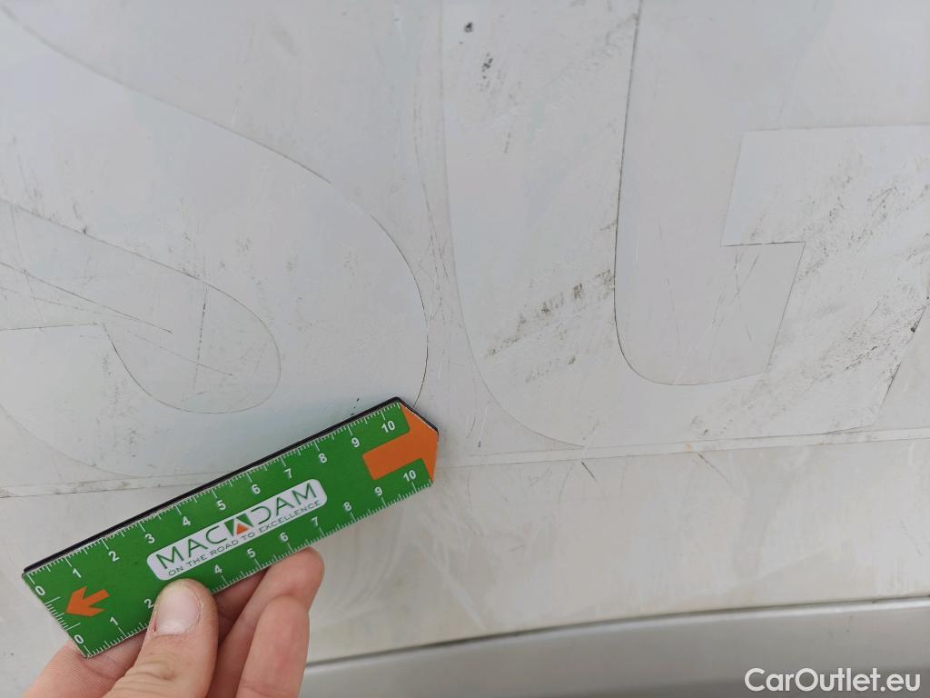  Peugeot  2008 PEUGEOT  / 2019 / 5P / todoterreno Allure BlueHDI 81kW (110CV) #35