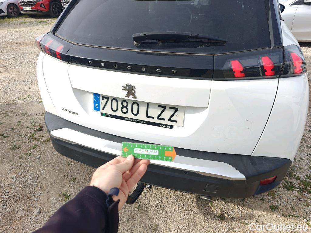  Peugeot  2008 PEUGEOT  / 2019 / 5P / todoterreno Allure BlueHDI 81kW (110CV) #4