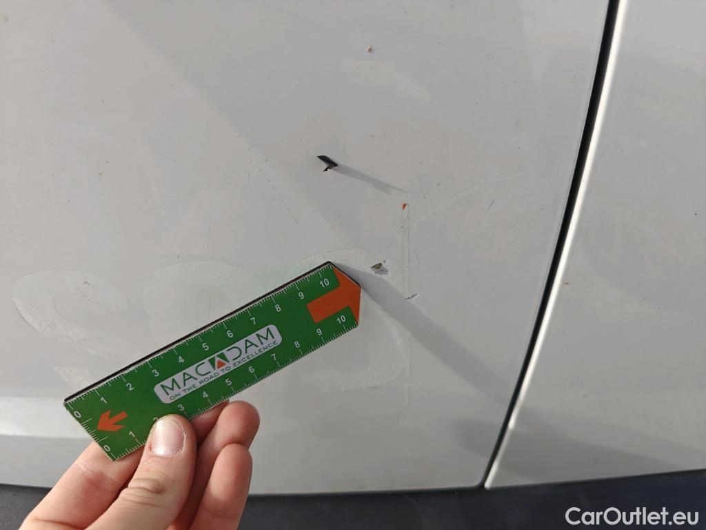  Peugeot  2008 PEUGEOT  / 2019 / 5P / todoterreno Allure BlueHDI 81kW (110CV) #5