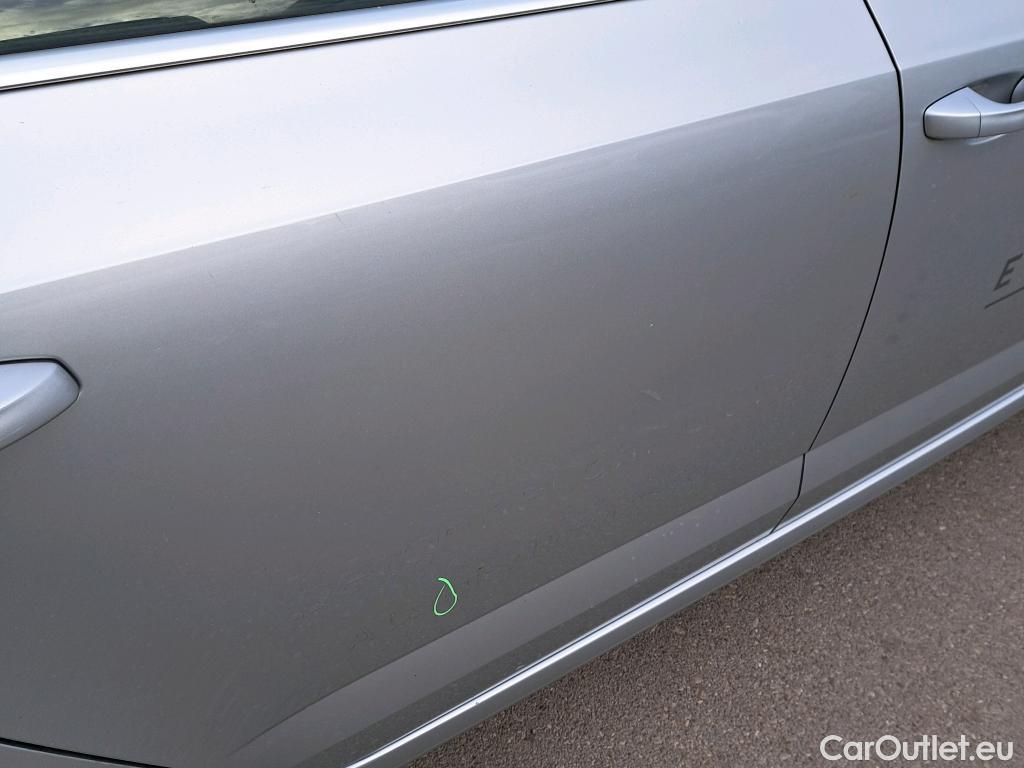  Skoda  Octavia SKODA  / 2016 / 5P / familiar Combi 1.6 TDI CR 85KW (115CV) Ambition #19