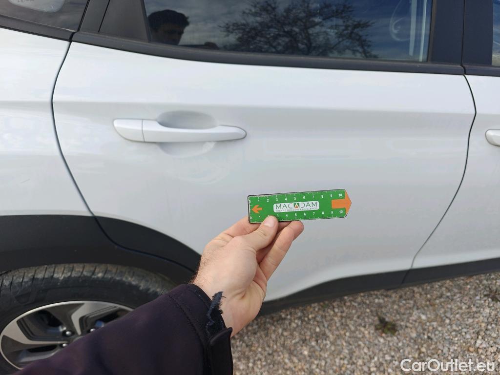  Hyundai  Konna HYUNDAI Kona / 2017 / 5P / todoterreno 1.6 GDI HEV Klass DCT #24