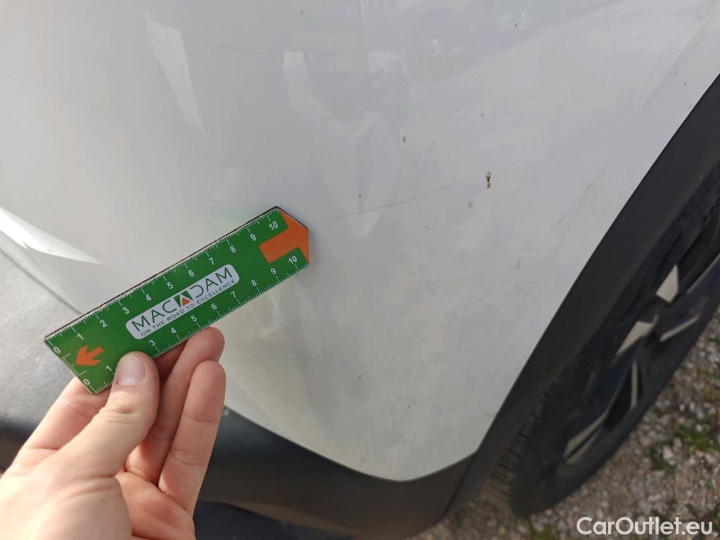  Peugeot  2008 PEUGEOT  / 2019 / 5P / todoterreno Allure BlueHDI 81kW (110CV) #64