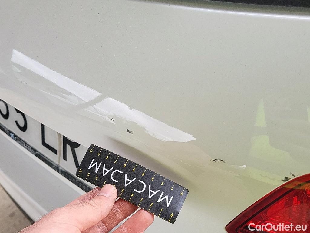  Peugeot  308 PEUGEOT  / 2017 / 5P / berlina con portón 5p Style BlueHDi 130 S&S #6