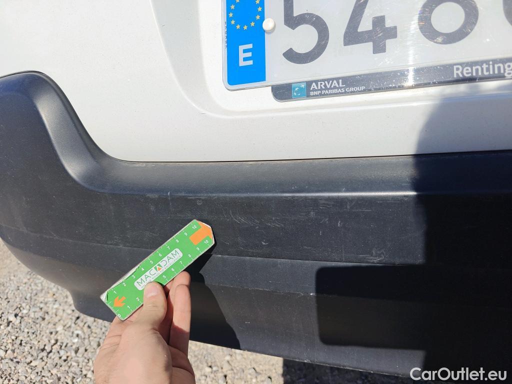  Citroen  C3 CITROEN  / 2020 / 5P / berlina con portón BlueHDi 75KW (100CV) S&S FEEL #30