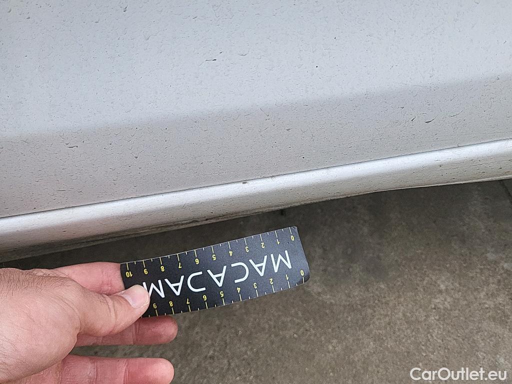  Peugeot  308 PEUGEOT  / 2017 / 5P / berlina con portón 5p Style BlueHDi 130 S&S #14