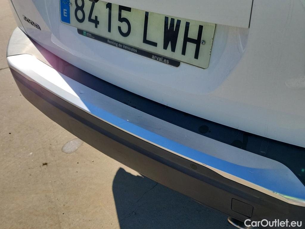  Peugeot  2008 PEUGEOT  / 2019 / 5P / todoterreno Active Pack BlueHDI 81kW (110CV) #14