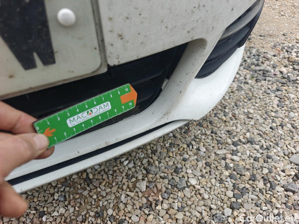  Peugeot  308 PEUGEOT  / 2017 / 5P / berlina con portón 5p Style BlueHDi 130 S&S #15