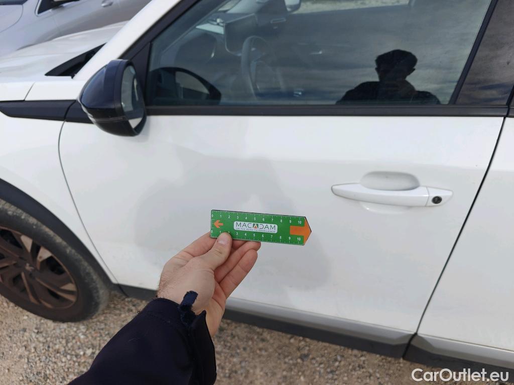  Peugeot  2008 PEUGEOT  / 2019 / 5P / todoterreno Allure BlueHDI 81kW (110CV) #13