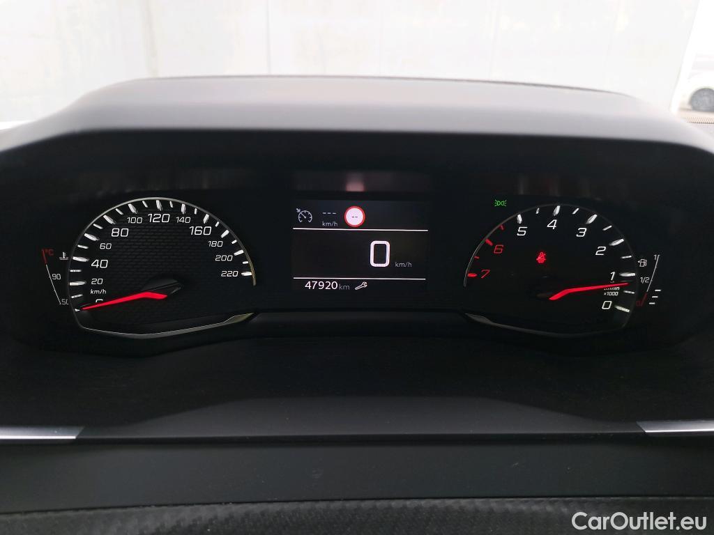  Peugeot  2008 PEUGEOT  / 2019 / 5P / todoterreno Allure BlueHDI 81kW (110CV) #23