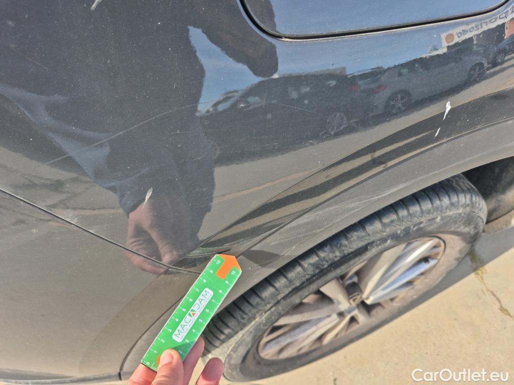  Volkswagen  T-ROC VOLKSWAGEN  / 2017 / 5P / todoterreno Edition 1.0 TSI 81kW (110CV) #4