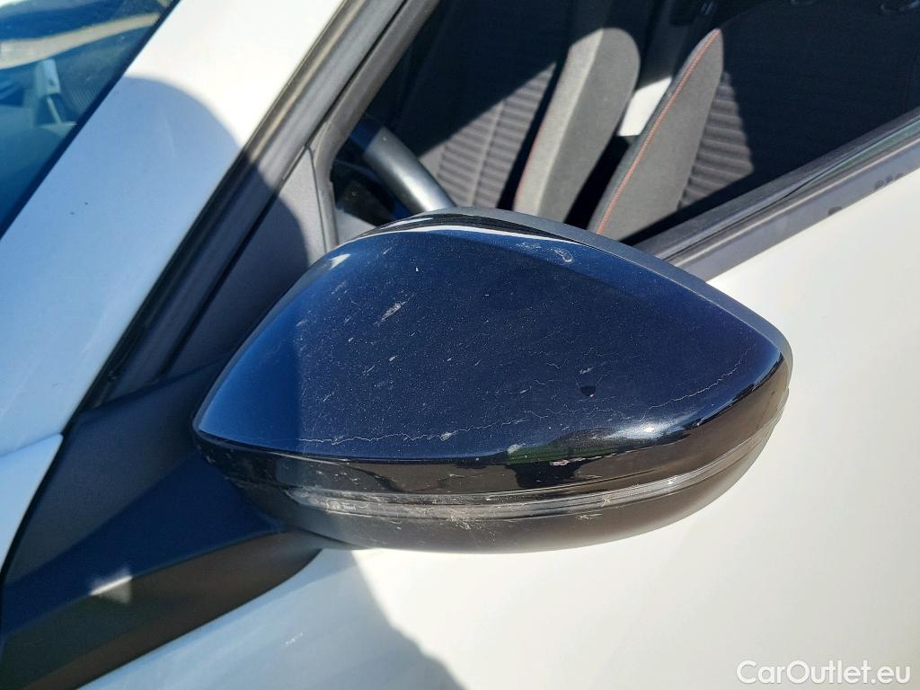  Peugeot  2008 PEUGEOT  / 2019 / 5P / todoterreno Active Pack BlueHDI 81kW (110CV) #23