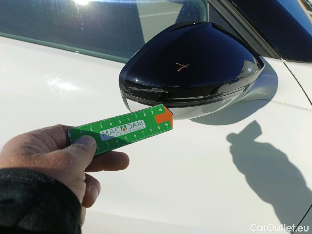  Citroen  DS3 DS DS 3 Crossback / 2018 / 5P / todoterreno PureTech 73 kW Manual PERFORMANCE LINE (AC) #27