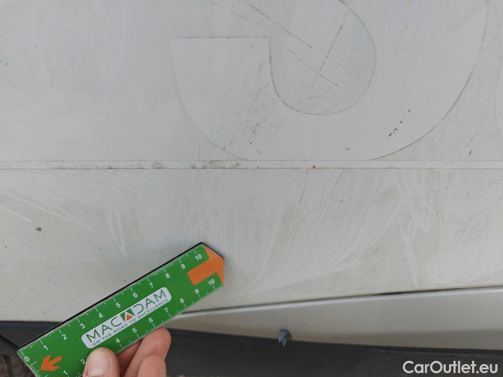  Peugeot  2008 PEUGEOT  / 2019 / 5P / todoterreno Allure BlueHDI 81kW (110CV) #34