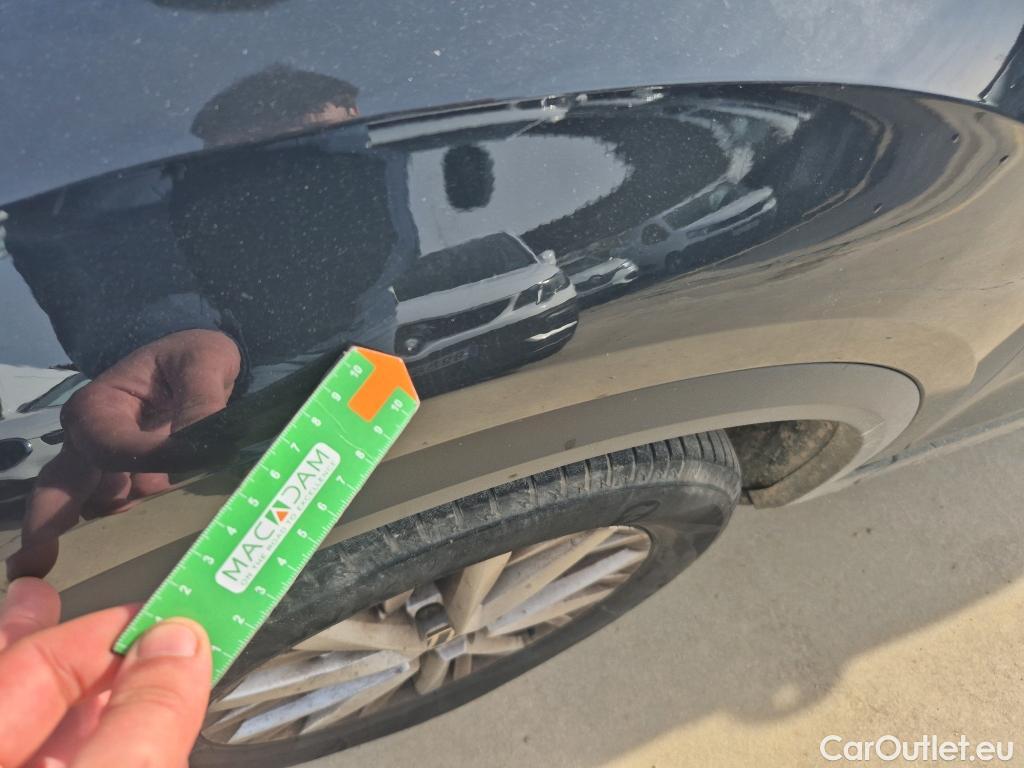  Volkswagen  T-ROC VOLKSWAGEN  / 2017 / 5P / todoterreno Edition 1.0 TSI 81kW (110CV) #23