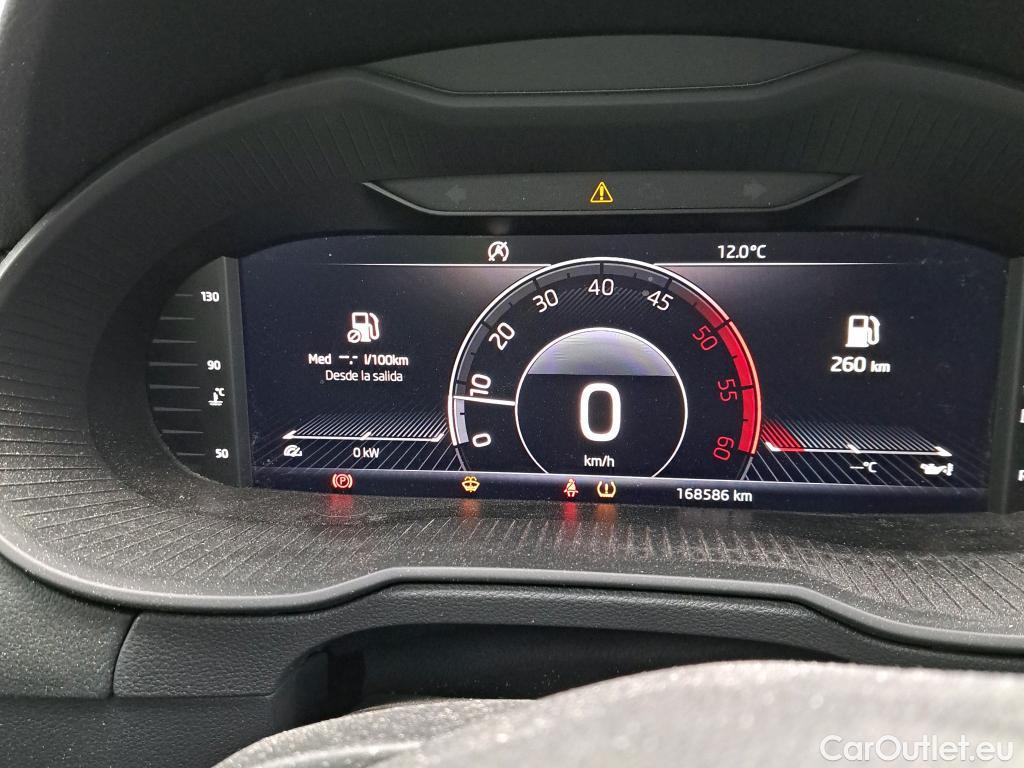  Skoda  Octavia SKODA  / 2016 / 5P / familiar Combi 1.6 TDI CR 85KW (115CV) Ambition #29