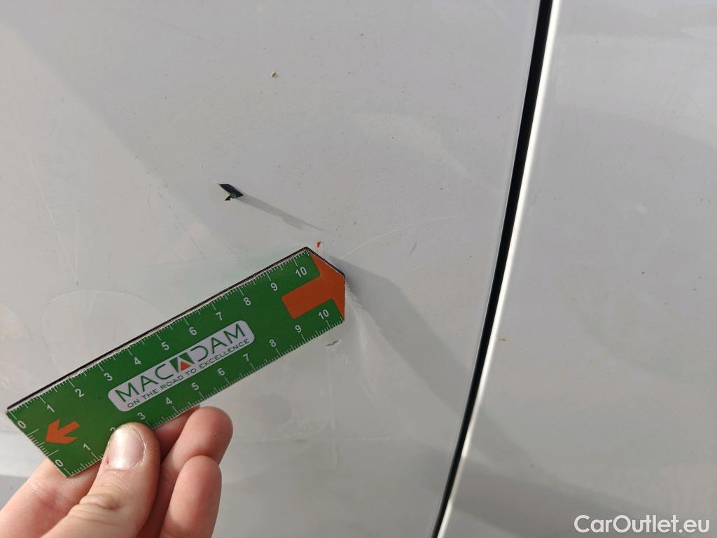  Peugeot  2008 PEUGEOT  / 2019 / 5P / todoterreno Allure BlueHDI 81kW (110CV) #6